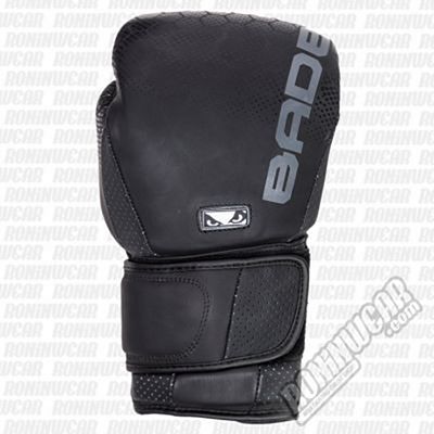 Bad Boy Boxing Gloves Legacy 2.0 Leather Svart