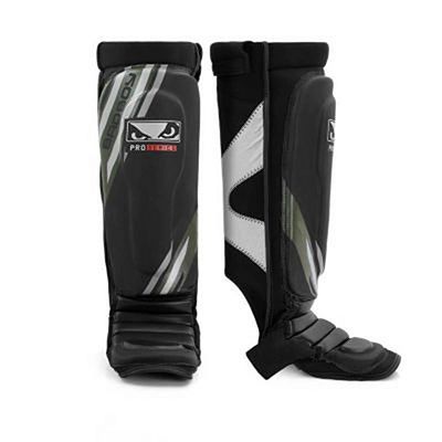 Bad Boy Pro Series Advanced MMA Shin Guards Svart-Grön