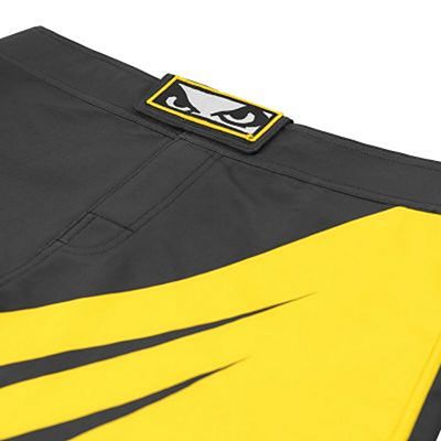 Bad Boy Training Series Impact MMA Shorts Noir-Jaune