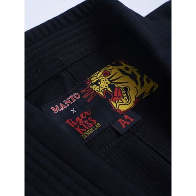 Manto Coral BJJ GI Schwarz