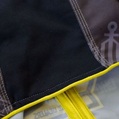 Pride Or Die Hang Loose Fightshorts Gris-Amarillo