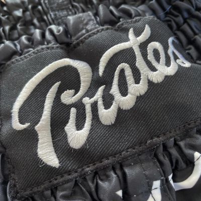 Pride Or Die Pirate V2 Short Muay Thai Preto-Branco