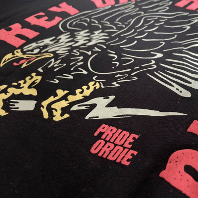 Pride Or Die Prey On The Strong Hoodie Negro-Rojo