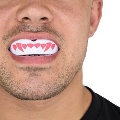 SafeJawz Extro Series Self-Fit Fangz Mouthguard White-Pink
