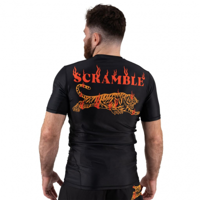 Scramble BURNING TIGER RASHGUARD Negro