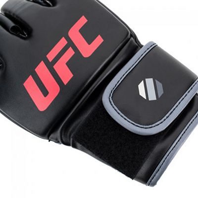 UFC Contender MMA Gloves 5oz Svart