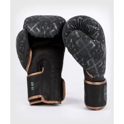 Venum Assassins Creed Reloaded Boxing Gloves Negro