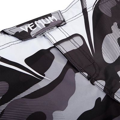 Venum Camo Hero Fightshorts Blanco-Negro