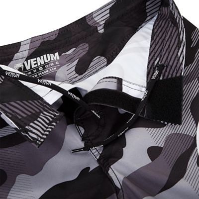 Venum Camo Hero Fightshorts White-Black