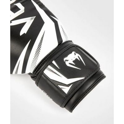 Venum Challenger Super Saver Boxing Gloves Fekete-Fehèr