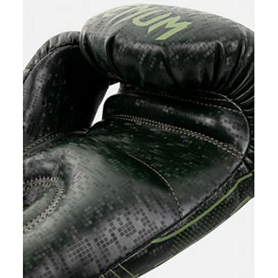 Venum Commando Boxing Gloves Preto-Verde