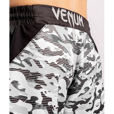 Venum Defender Fight Shorts Vit-Camo