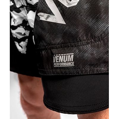 Venum Defender Fight Shorts Bianco-Camo