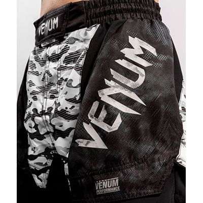 Venum Defender Fight Shorts Vit-Camo