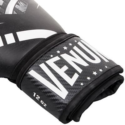 Venum Devil Boxing Gloves Bianco-Nero