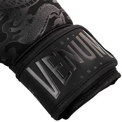 Venum Dragon's Flight Boxing Gloves Preto