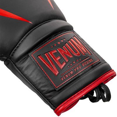 Venum Giant 2.0 Pro Boxing Gloves With Laces Preto-Vermelho