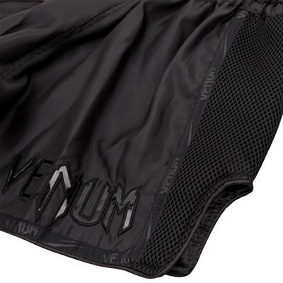 Venum Giant Muay Thai Shorts Preto-Preto