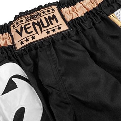 Venum Giant Muay Thai Shorts Fekete-Arany