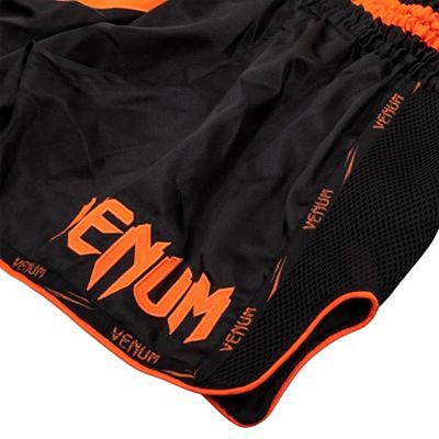 Venum Giant Muay Thai Shorts Negro-Naranja