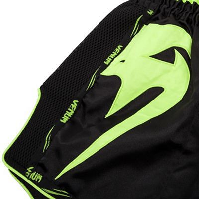 Venum Giant Muay Thai Shorts Fekete-Sárga