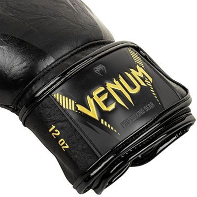 Venum Impact Boxing Gloves Negro-Oro