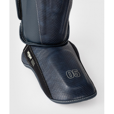 Venum Impact Evo Scales Shinguards Dunkelblau