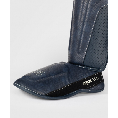 Venum Impact Evo Scales Shinguards Dunkelblau