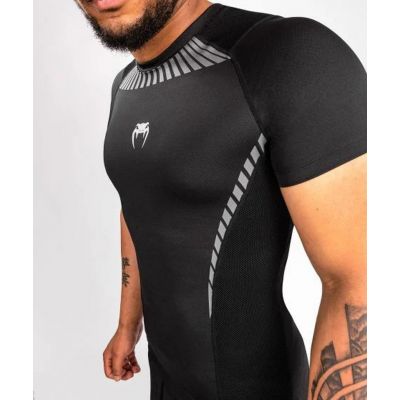 Venum Jaw 2.0 Short Sleeves Rashguard Schwarz