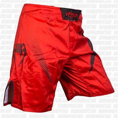 Venum Jaws Fightshorts Rojo