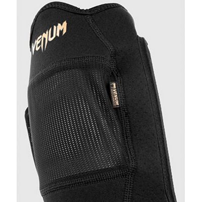 Venum Kontact Evo Shin Guards Nero-Oro