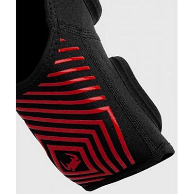 Venum Kontact Evo Shin Guards Noir-Rouge