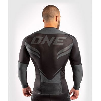 Venum ONE FC Impact Rashguard LS Fekete-Fekete