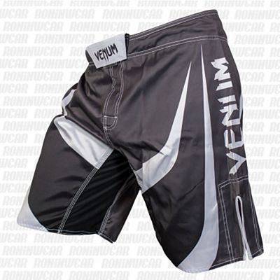 Venum Predator Fightshorts Black-White