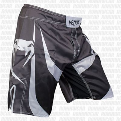 Venum Predator Fightshorts Black-White