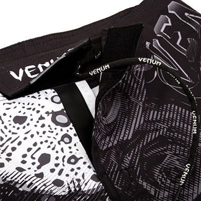 Venum Santa Muerte 3.0 Fightshorts Nero-Bianco