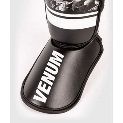 Venum Shin Guards YKZ21 Negro-Blanco