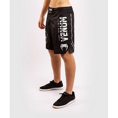 Venum Signature Fightshorts Svart-Vit