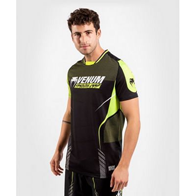 Venum Training Camp 3.0 Dry Tech T-shirt Schwarz