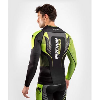 Venum Training Camp 3.0 Rashguard LS Schwarz