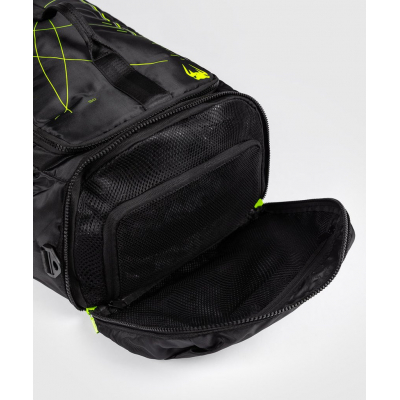 Venum Training Camp 4.0 Sports Bag Preto-Verde
