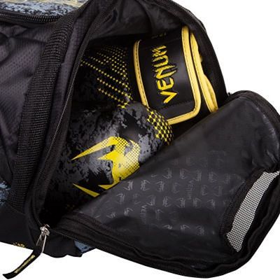 Venum Tramo Sport Bag Fekete-Sárga