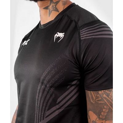 Venum UFC Authentic Fight Night Men Walkout Jersey Negro