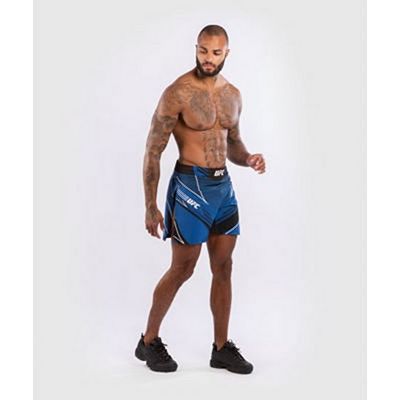 Venum UFC Authentic Fight Night Mens Gladiator Shorts Blau