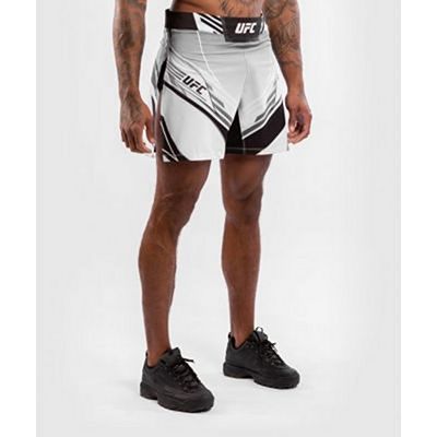 Venum UFC Authentic Fight Night Mens Gladiator Shorts Branco