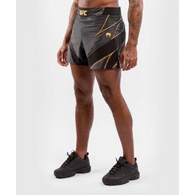 Venum UFC Authentic Fight Night Mens Short Fit Champion Negro-Oro