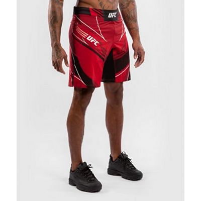 Venum UFC Authentic Fight Night Mens Shorts Long Fit Rojo