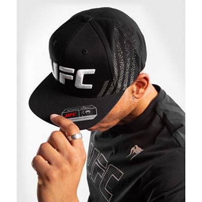 Venum UFC Authentic Fight Night Unisex Walkout Hat Preto