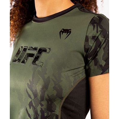 Venum UFC Authentic Fight Week Women's Performance Short Sleeve T-shirt Grün