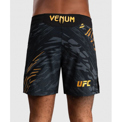 Venum UFC Fusion Authentic Fight Night Mens Fight Short Short Fit Negro-Oro